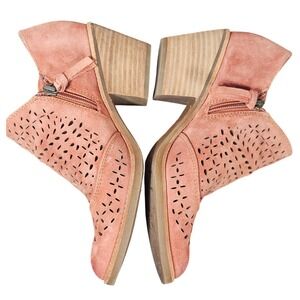 Söfft‎ Women's Leather Ankle Boots Booties Cutout Detail Size 7M Coral $178